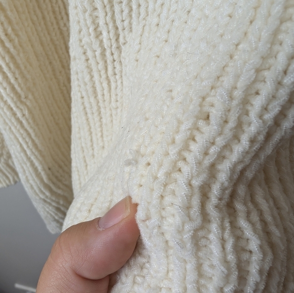 Penningtons Women’s 2XL Cream Knit V-Neck Oversized Sweater Poncho Style - Picture 8 of 11